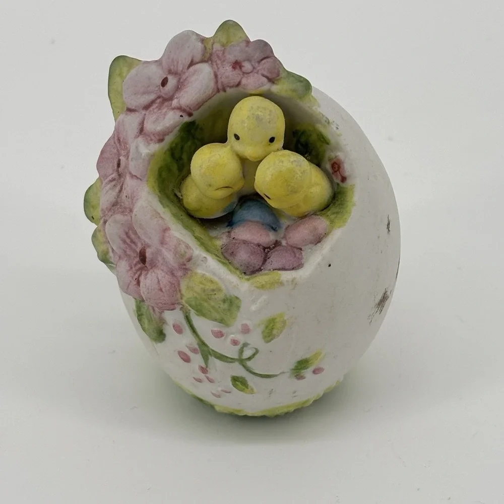 Vtg Bundl Chicks In An Egg And Easter Decor Chick/Duck Hand Painted - Beautiful!